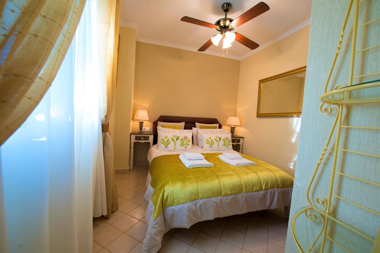 La Vista De Medina Studios & Apartments ภายนอก รูปภาพ